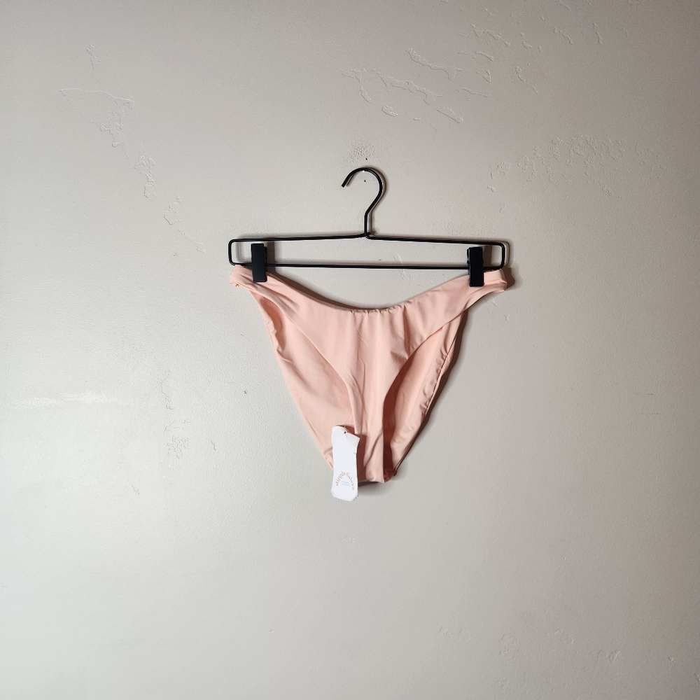 NWT Dippin’ Daisy’s Taylor Bottom Size Medium